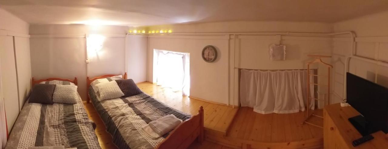 Belvárosi Vintage Apartman a sétálóutcán Miskolc Exterior foto
