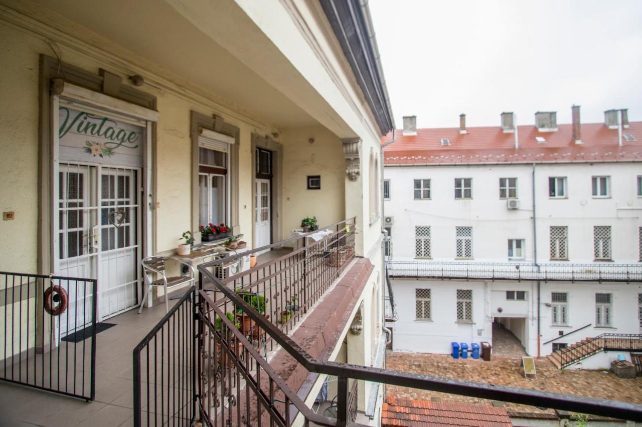 Belvárosi Vintage Apartman a sétálóutcán Miskolc Exterior foto